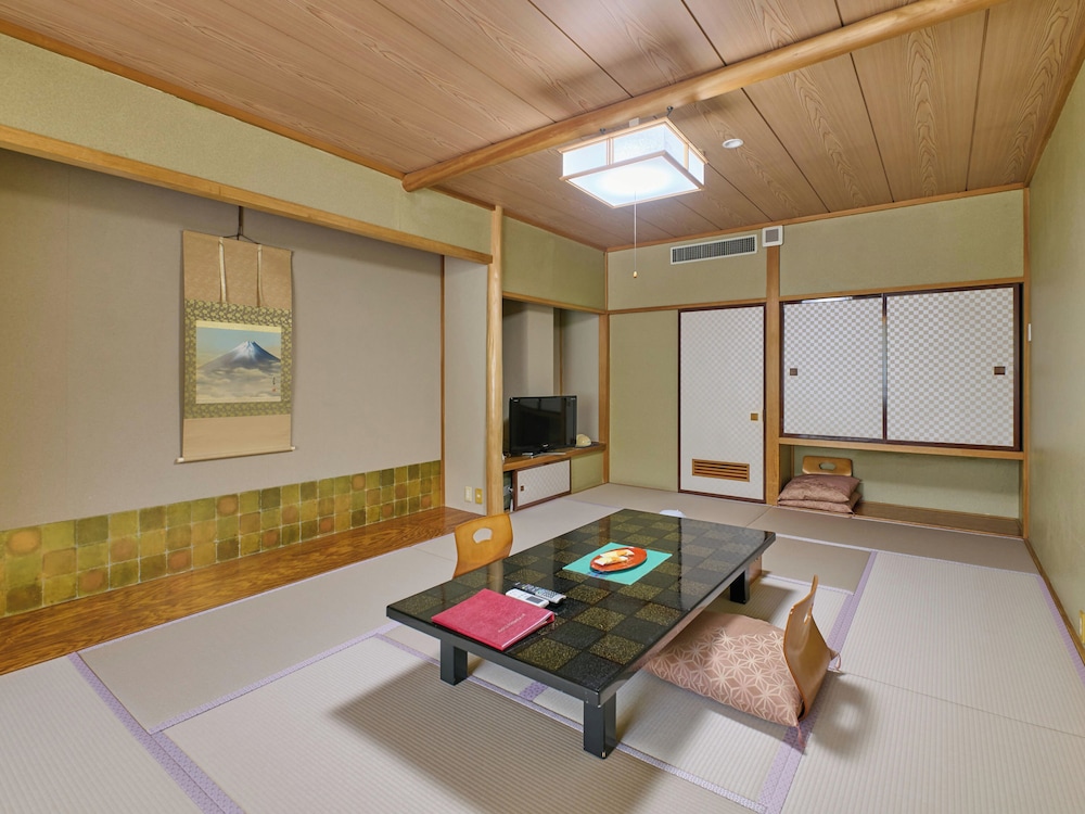 Standard Japanese Room up to 2-5 guests (Non-Smoking) - Photo 23
