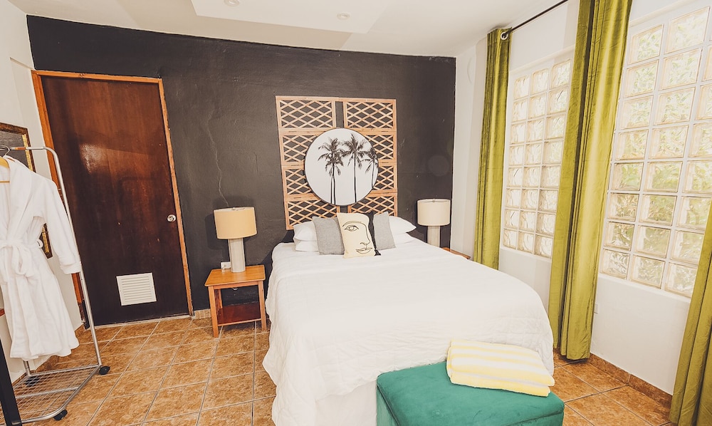 Traditional Room, 1 Queen Bed photo 2