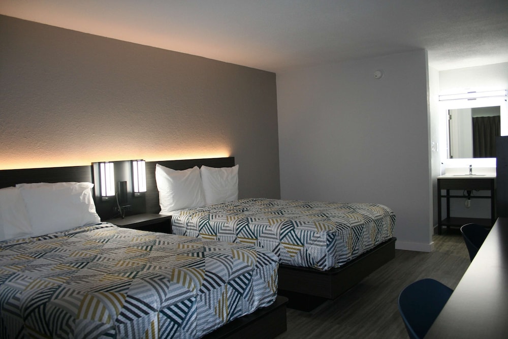 Standard Room, 2 Double Beds, Non Smoking, Refrigerator & Microwave - Photo 1