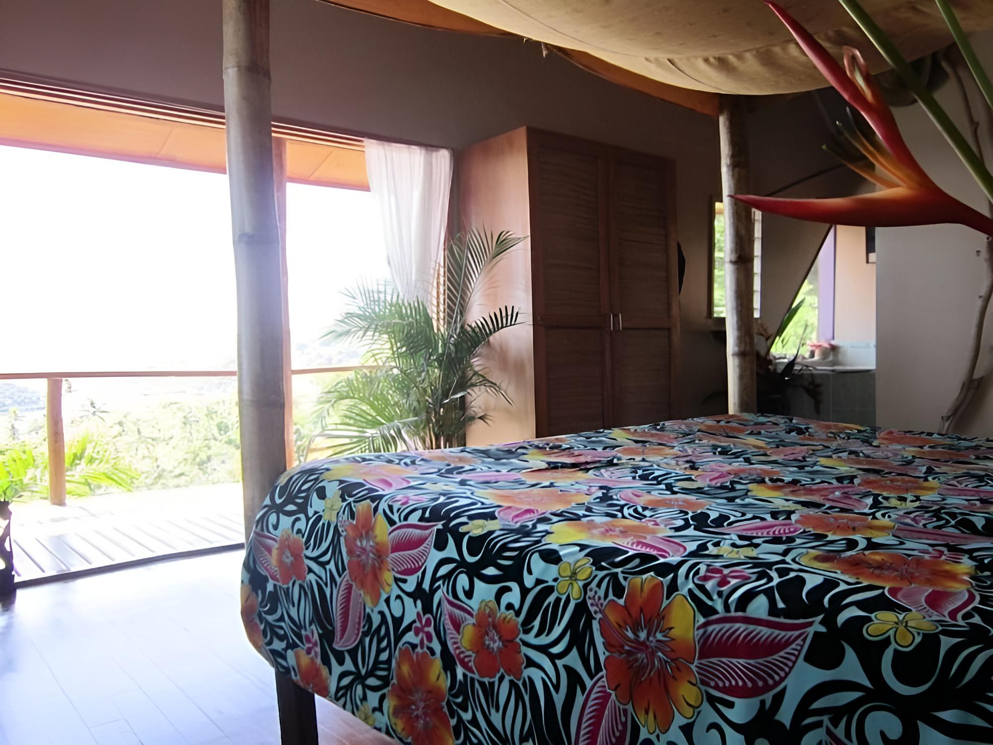 Deluxe Room, Poolside photo 1