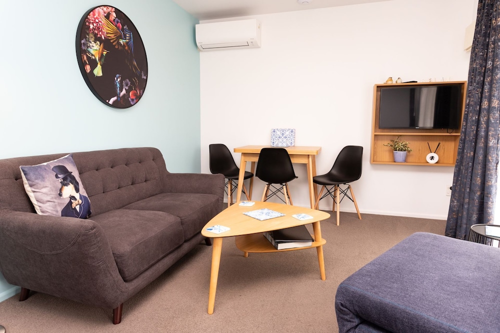 1 Bedroom Apartment - Photo 1