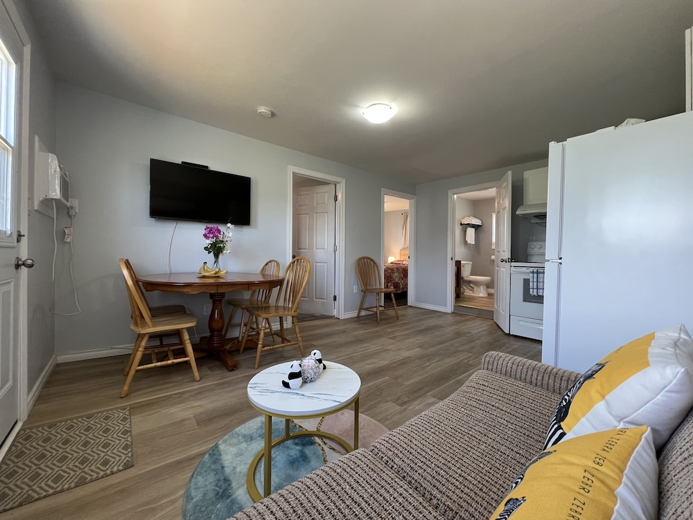 Elite Cabin, 2 Bedrooms, Ground Floor