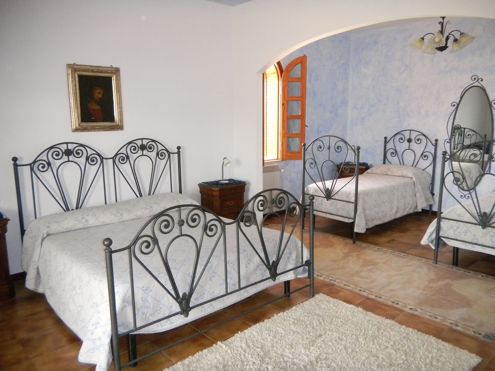 Quadruple Room with Terrace, Countryside View - Photo 1