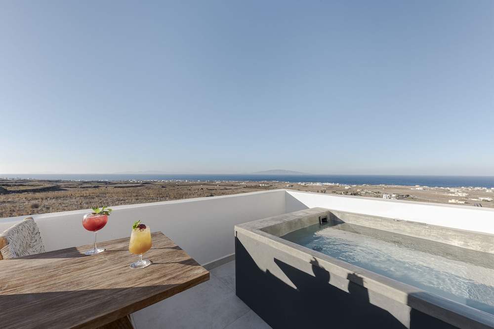 Panoramic Suite, Hot Tub (Outdoor) - Photo 5