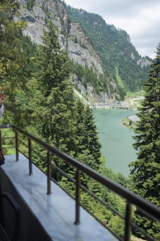 Standard Room, Balcony, Lake View - Photo 8
