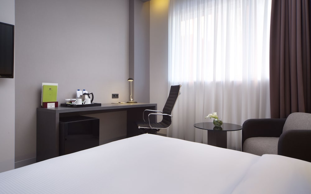Business Room, 1 Queen Bed photo 3