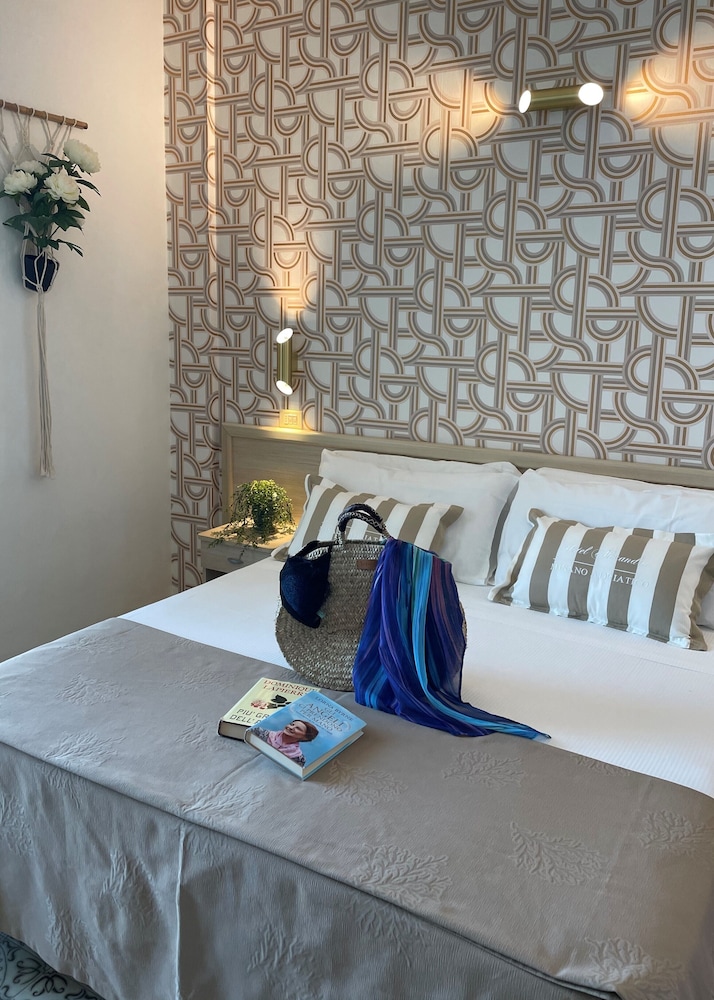 Economy Triple Room, 1 Bedroom, Partial Sea View - Photo 3