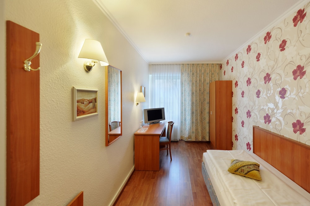 Single Room photo 2