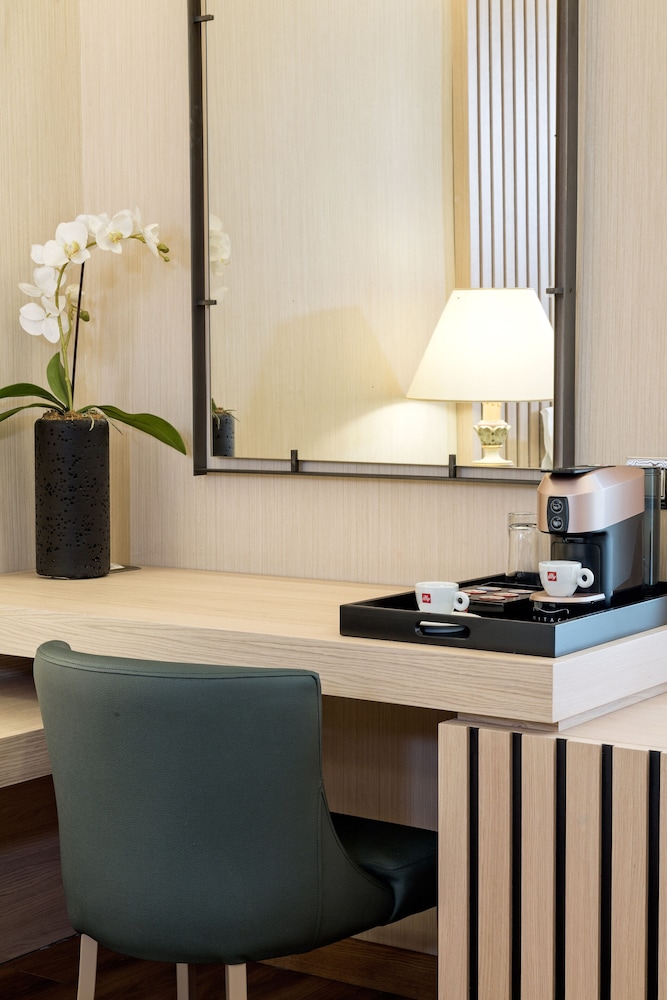 Executive Room - Photo 4