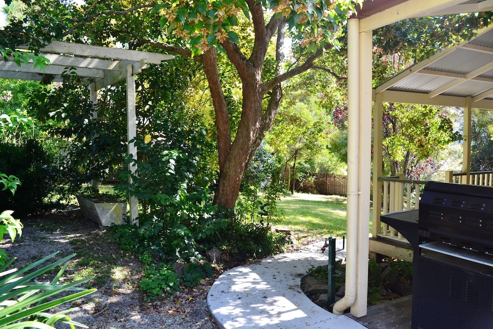 Healesville 10 Bedroom Garden Grandview - 28-30 Symons Street photo 2