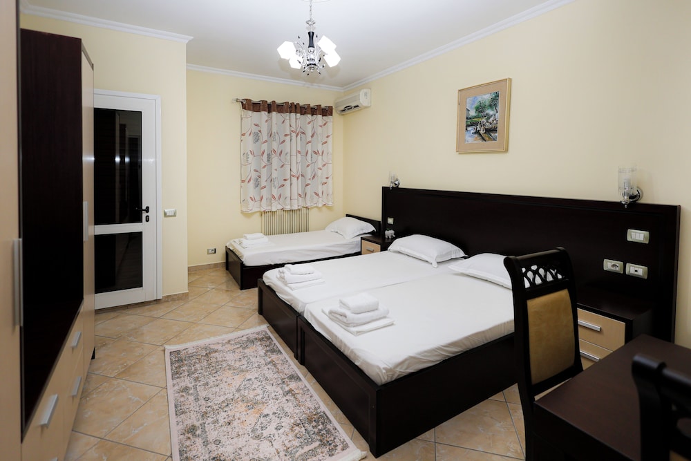 Classic Triple Room, 1 Bedroom, Balcony, Garden View