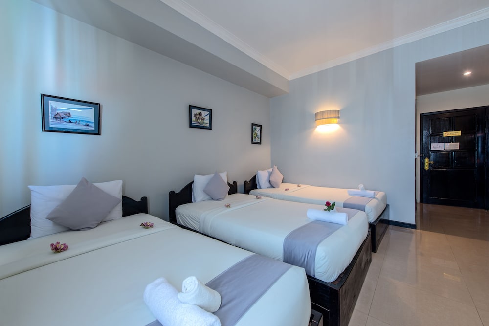 Superior Triple Room - Photo 11