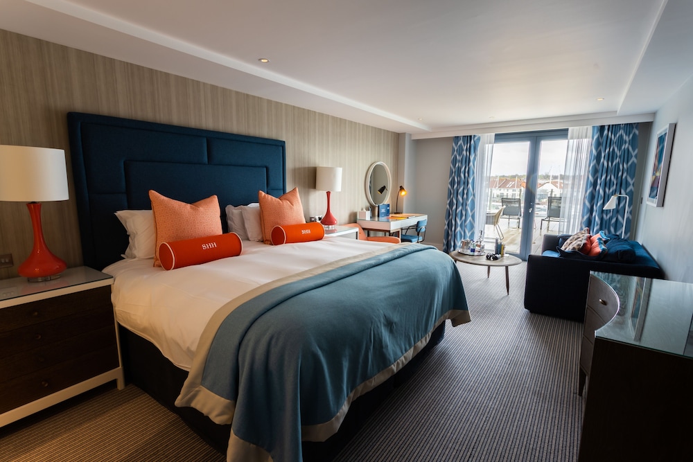 Suite, Marina View photo 1