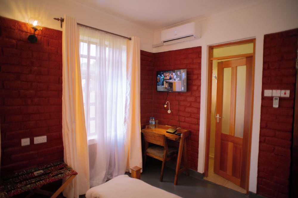 Comfort Double Room, Balcony, Garden View photo 3