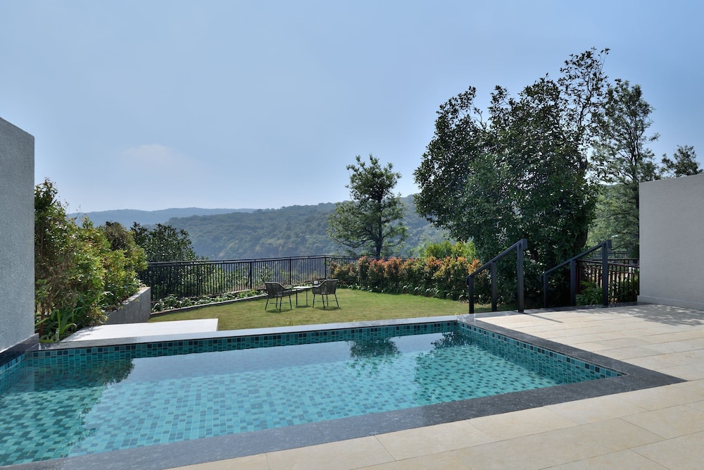 Villa, 1 King Bed, Non Smoking, Valley View - Photo 1