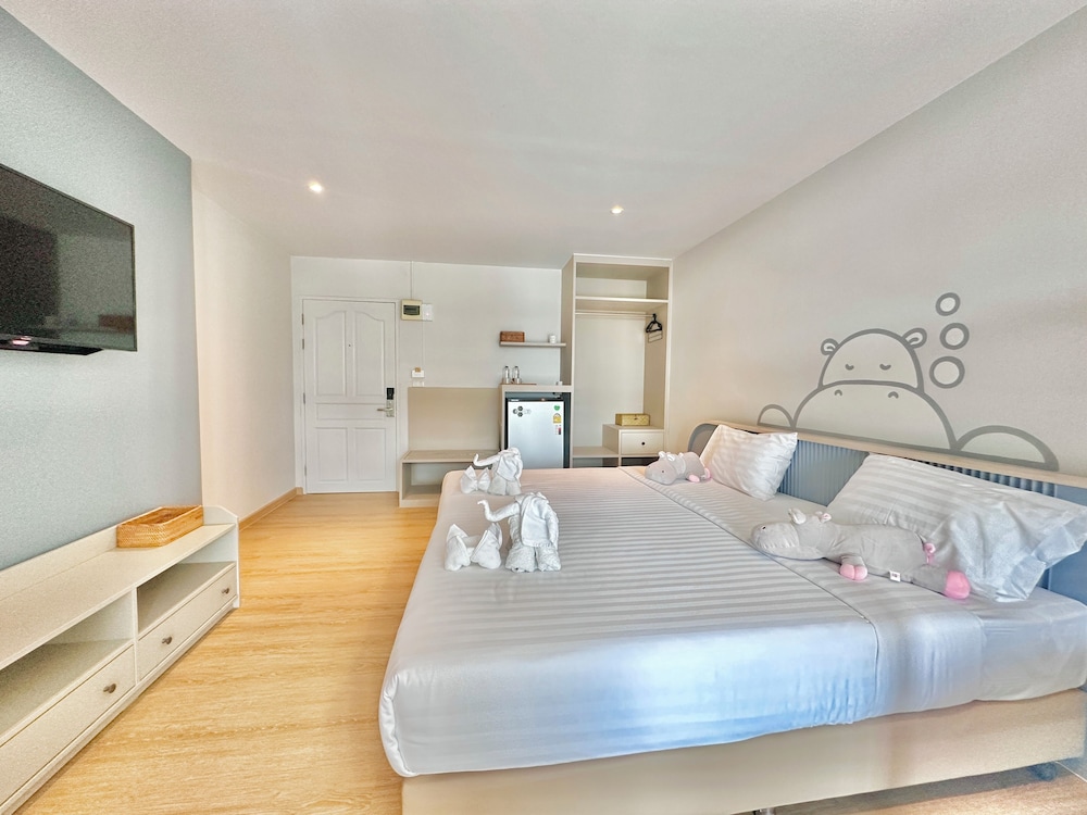 Standard Double Room, 1 King Bed - Photo 1