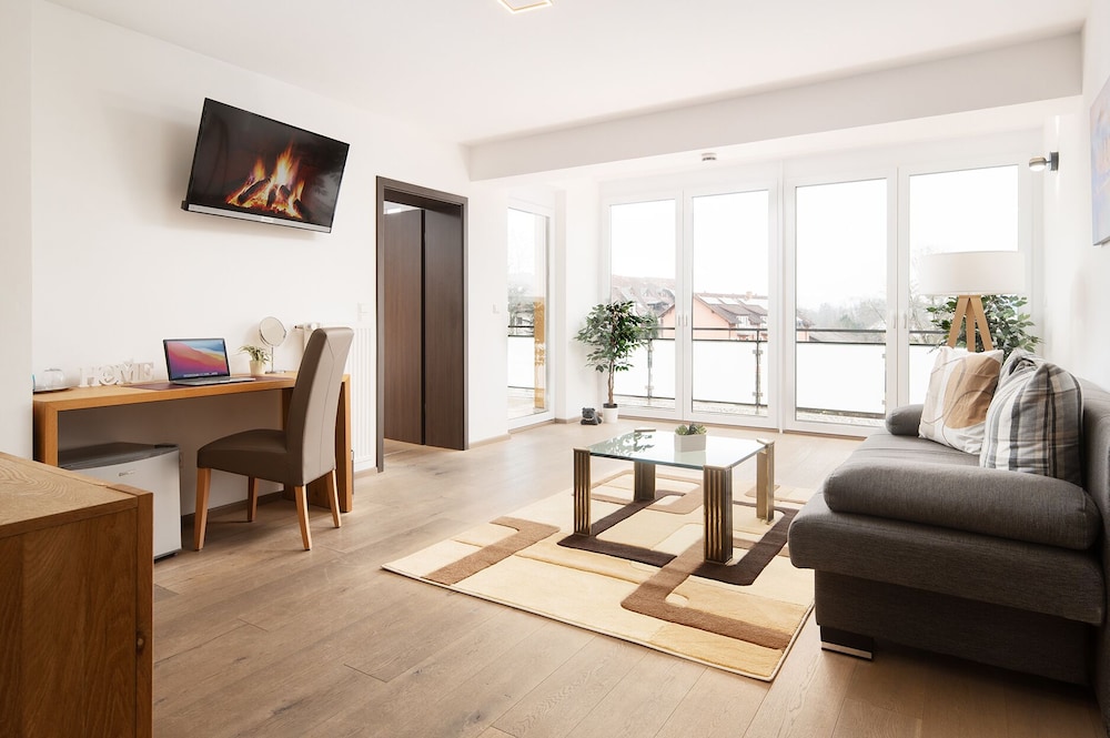 Luxury Double Room, Balcony, Garden View