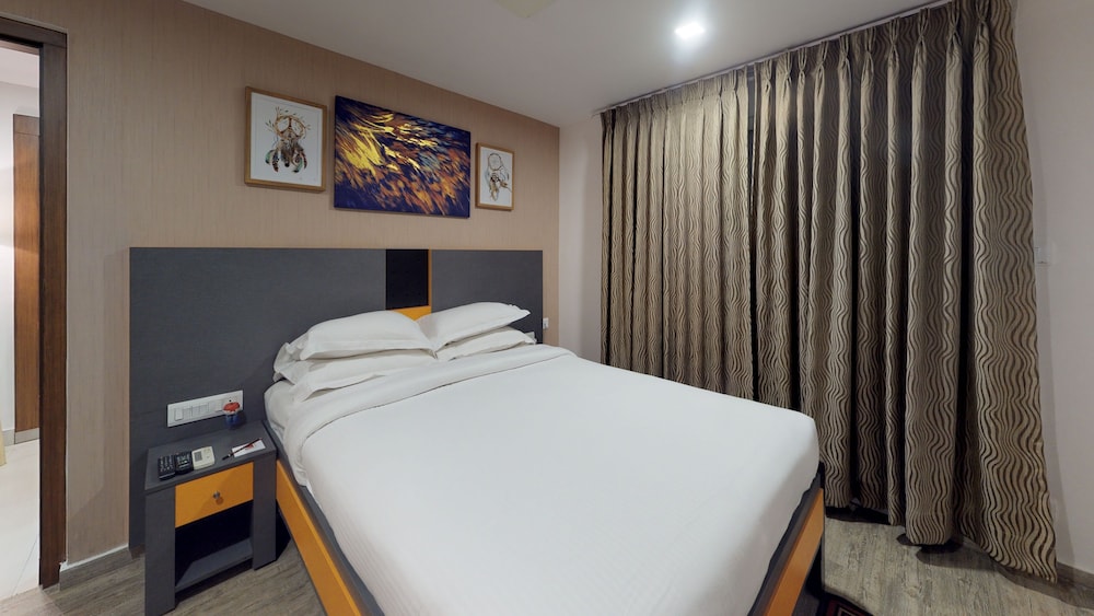 Executive Suite photo 2