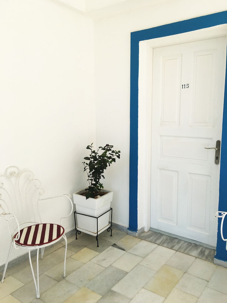Triple Room - Photo 6