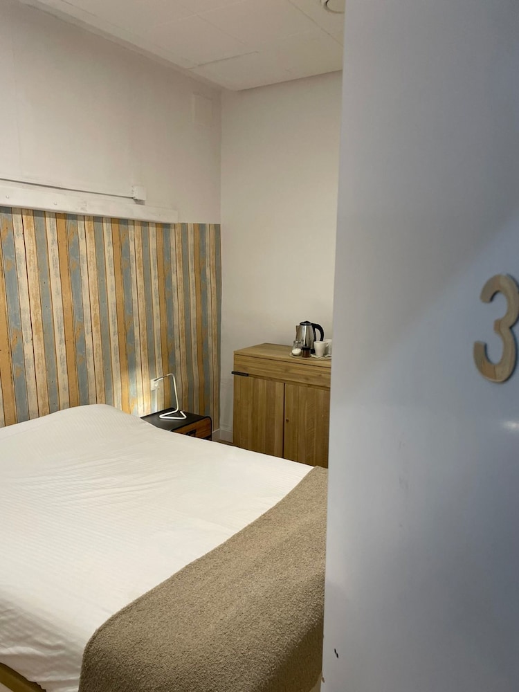 Basic Double Room