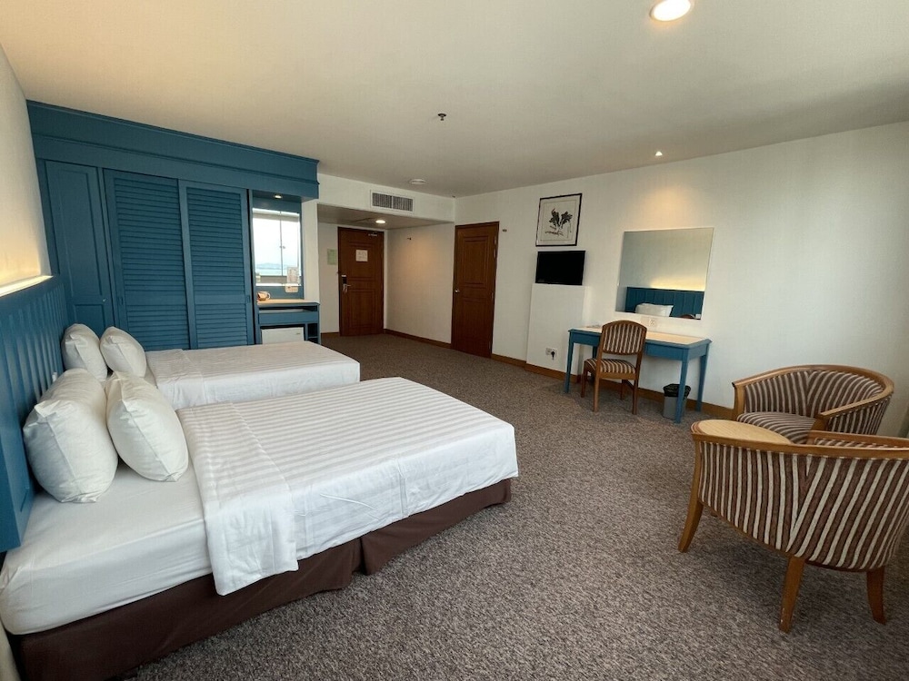 Deluxe Premier Twin Room photo 3