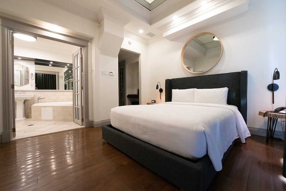 Signature Room photo 3