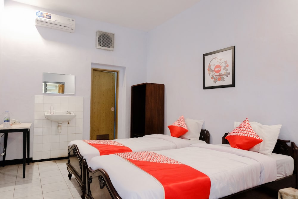 Standard Twin Room photo 3