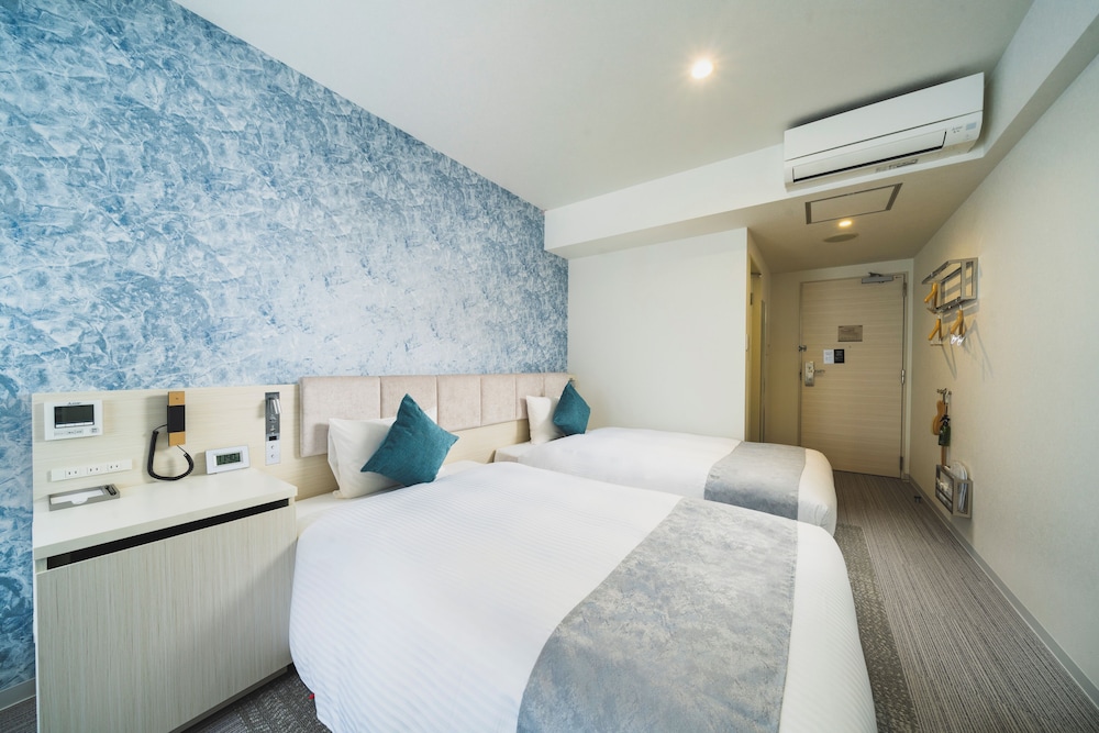 Triple Room (2 Double Beds& 1 Sofa Bed), Non Smoking