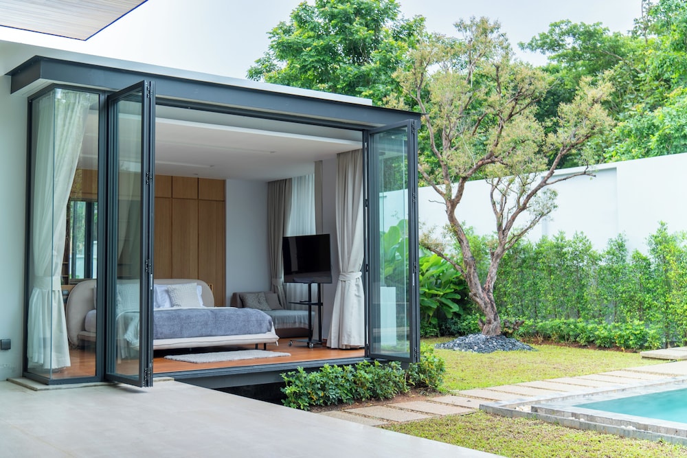 Luxury Villa, Pool View photo 2