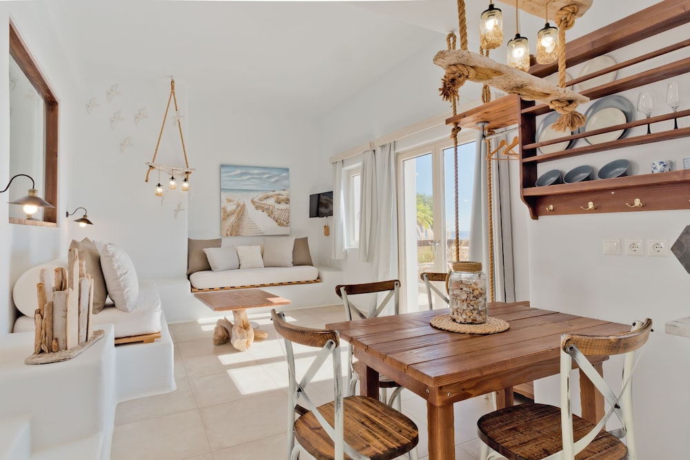 One Bedroom Bungalow with Sea View photo 3