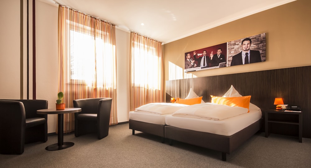 Standard Double or Twin Room - Photo 2