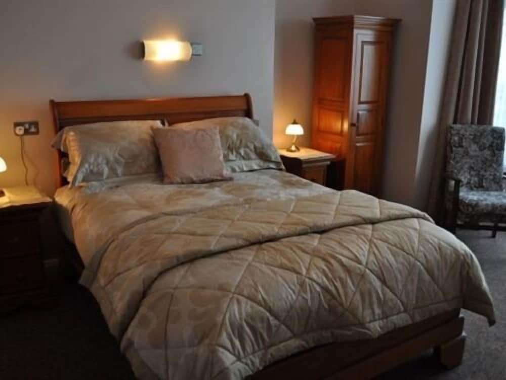 Double Room, Ensuite - Photo 2