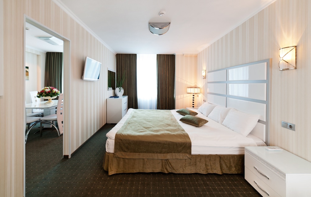 Executive Room photo 2