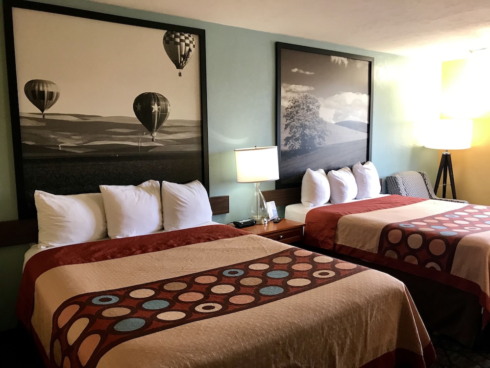 Standard Room, 2 Queen Beds - Photo 3