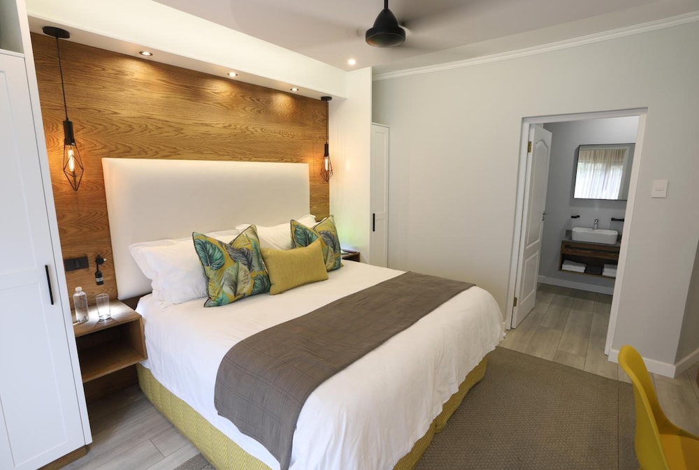 Suite 3 photo 3