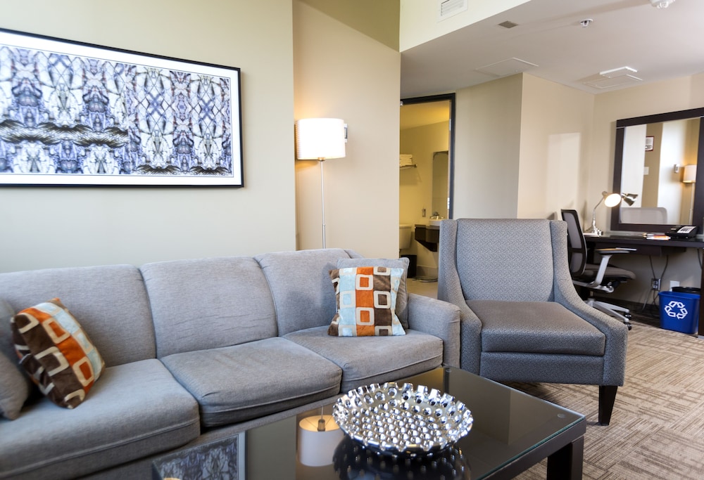 One Bedroom Suite, International House