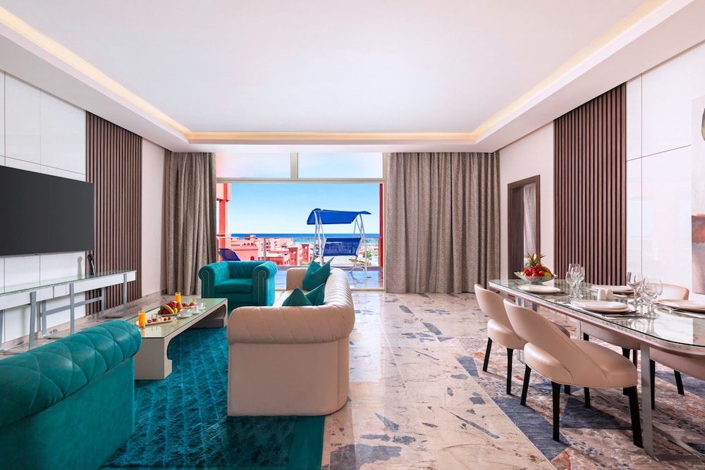 Presidential Suite, Pool View photo 1