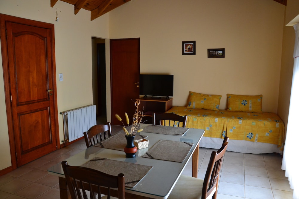 Apartment photo 2