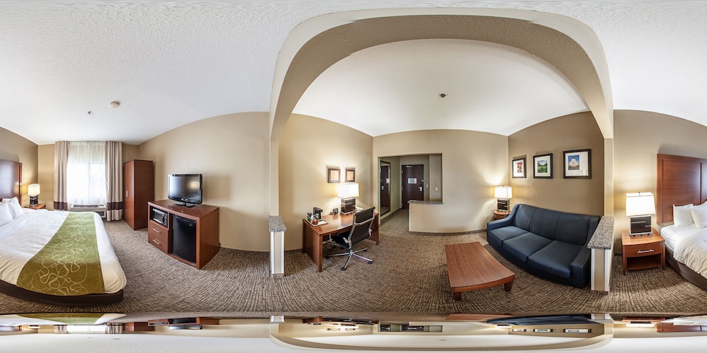 Suite, 1 King Bed, Non Smoking - Photo 7