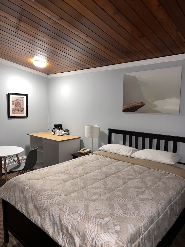 Basic Room photo 1