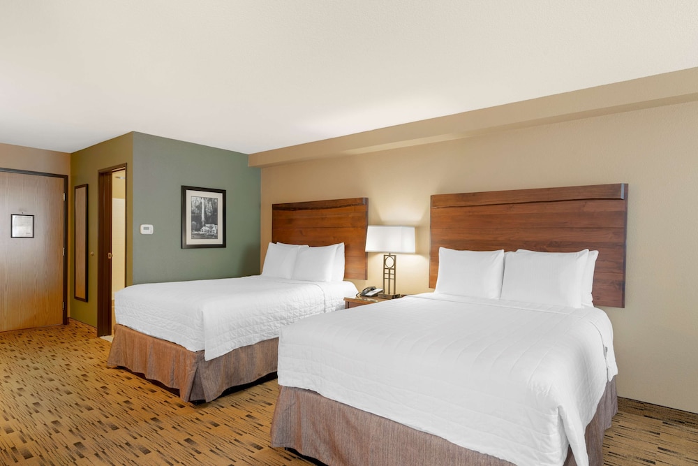 Standard Room, 2 Queen Beds, Accessible, Non Smoking (Walk-in Shower)