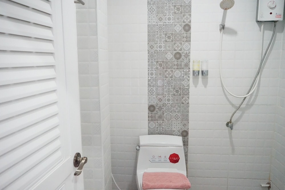 Standard Twin Room - Photo 5