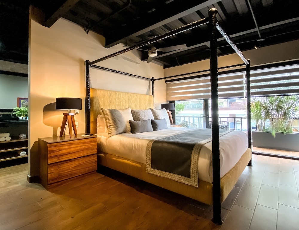 3 Bed 3 Bath Supreme Penthouse