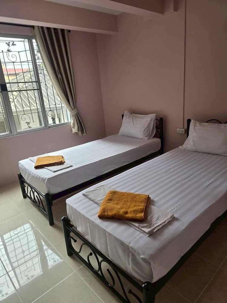Basic Double or Twin Room photo 2