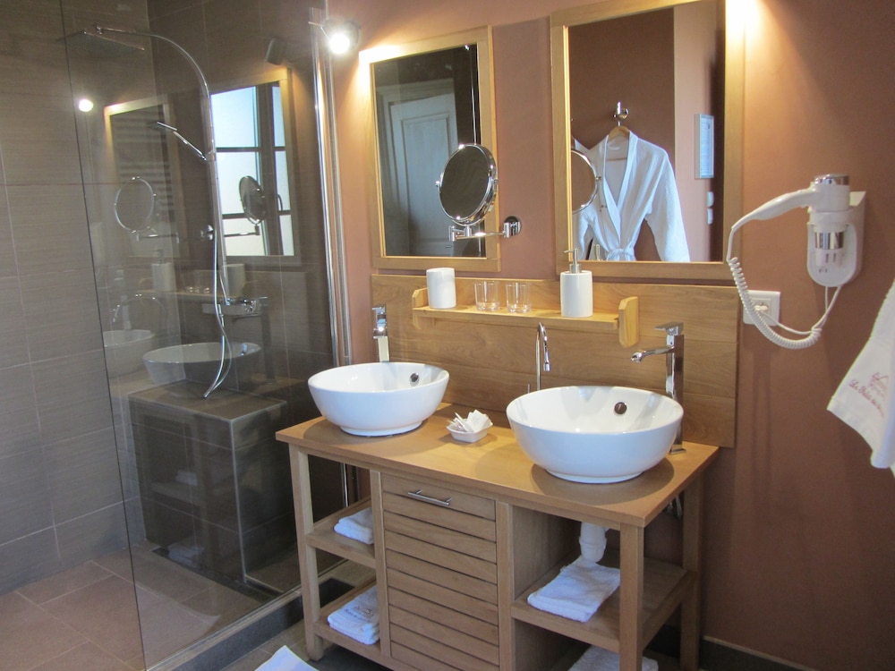 Deluxe Room, Private Bathroom (Courbet) photo 2