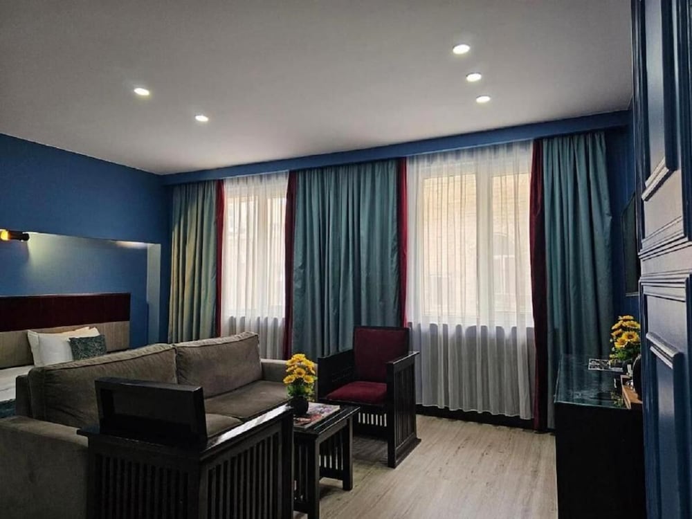 Deluxe Double Room, 1 King Bed, City View