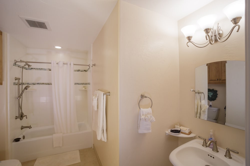Condo, 1 Bedroom photo 1