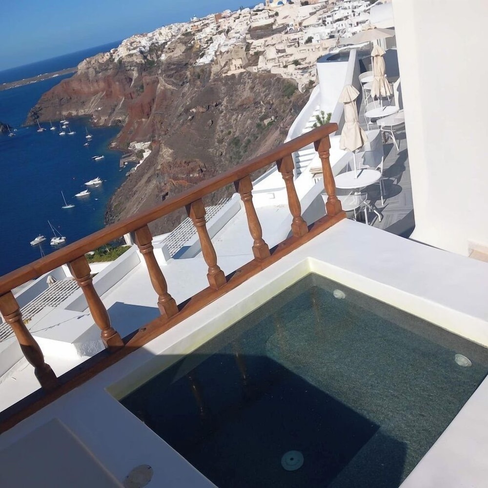 Superior Apartment Caldera View Private jetted Tub