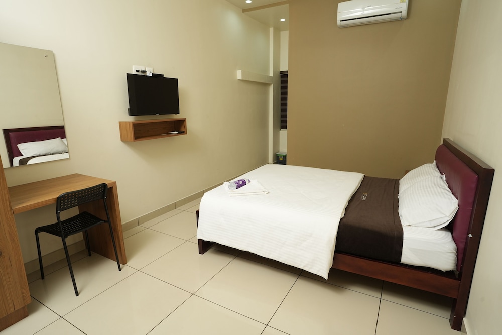 Economy Double Room, City View