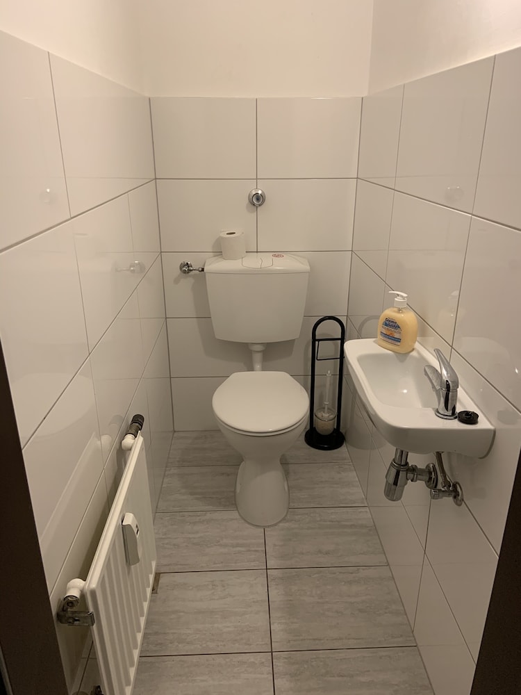 Apartment, 2 Bedrooms, Ground Floor (No. 1) photo 3